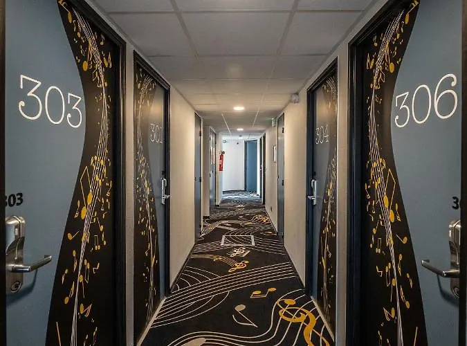 Hotel Welcomotel Aéroport 3*