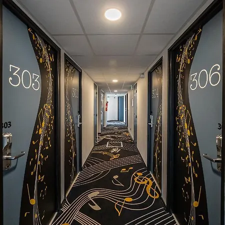Hotel Welcomotel Aéroport 3*